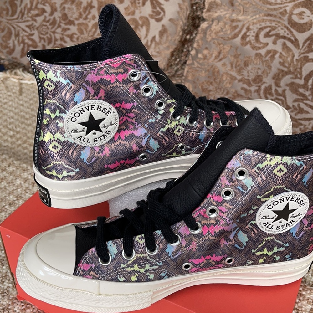 Converse Chuck 70 Hi ‘Digital Daze -Snakeskin’ WM 570264C
BLACK/HYPER PINK/EGRET - Picture 11 of 16